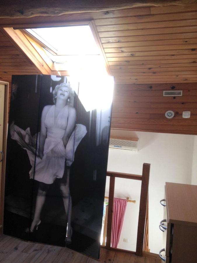 Studio Avec Piscine Privee Jardin Clos Et Wifi A Saint Jean D'Angely Dış mekan fotoğraf