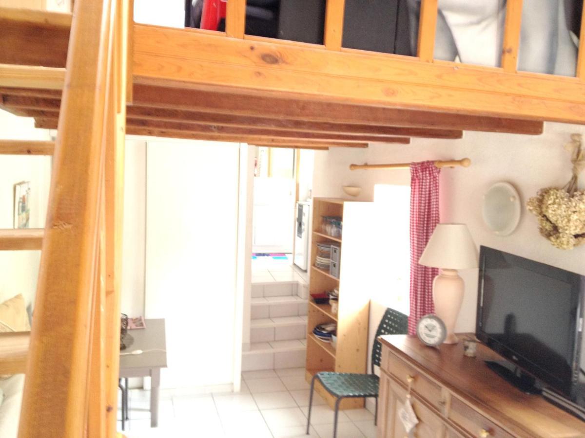 Studio Avec Piscine Privee Jardin Clos Et Wifi A Saint Jean D'Angely Dış mekan fotoğraf